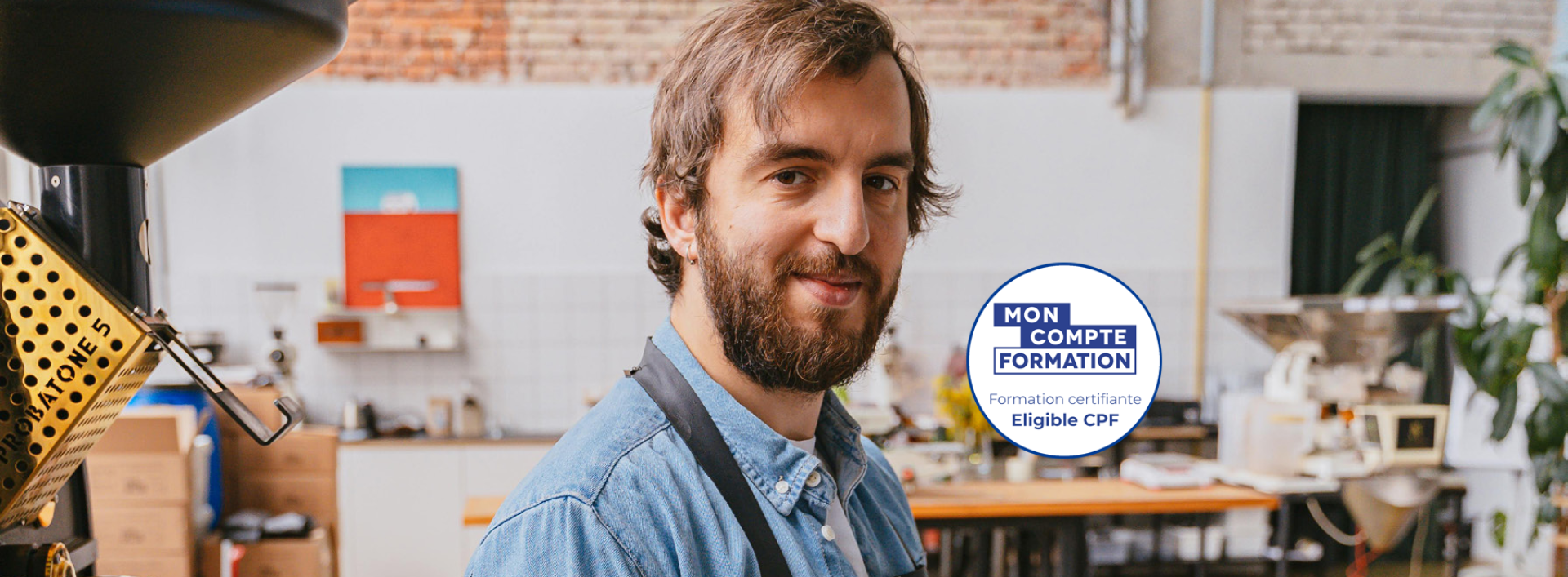 Artisan qui suit une formation
