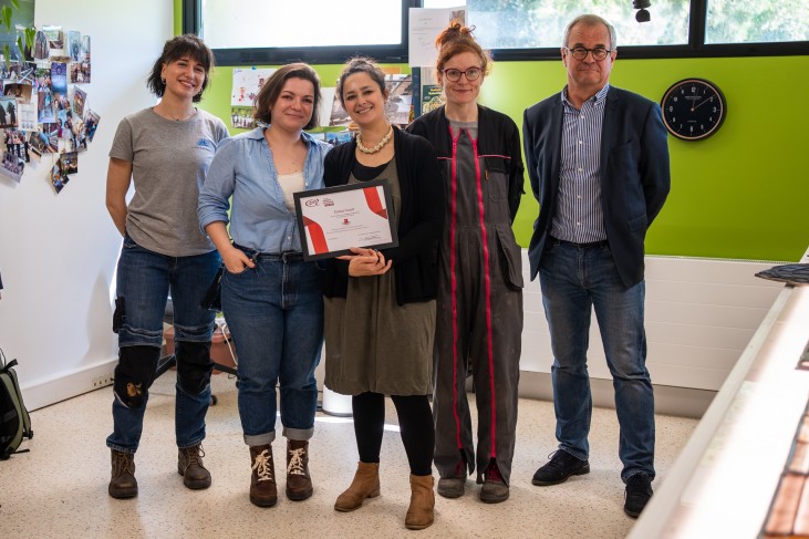 Photo de groupe avec l'équipe de l'atelier Muranése