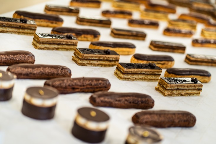 Opéras et éclairs au chocolat