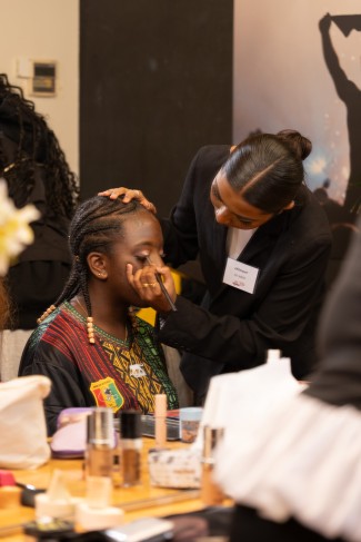 apprentie qui maquille