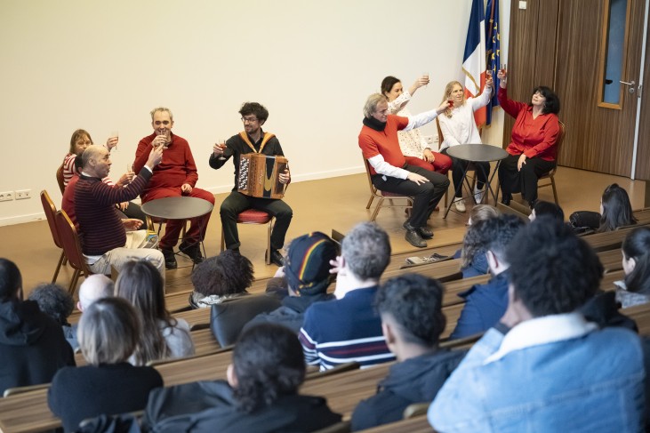 comédien(s) Théâtre Crystal -photo pendant la représentation