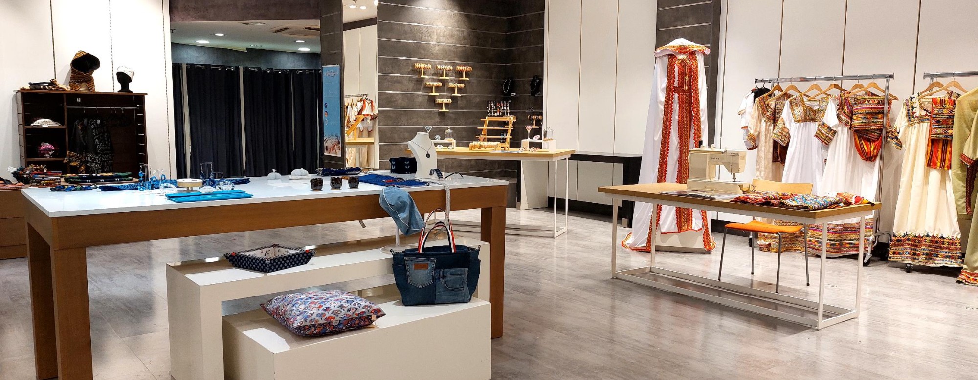 photo intérieure boutique O'Parinor