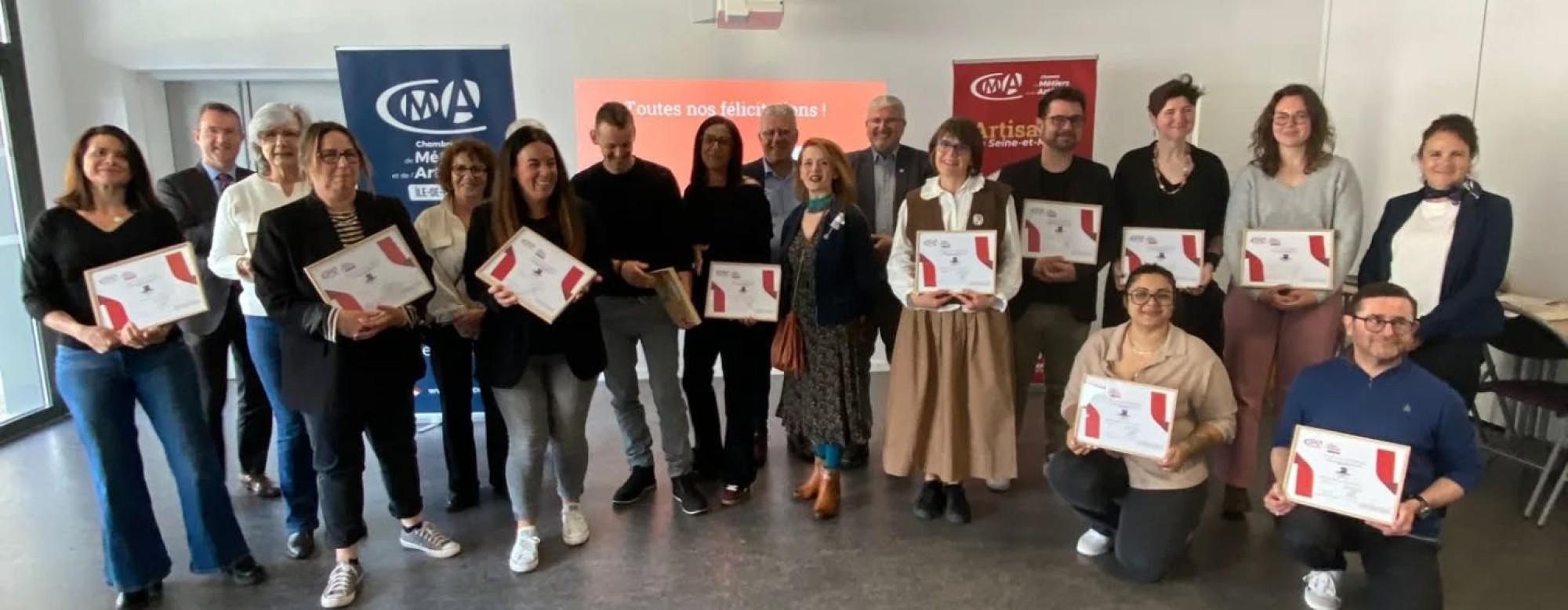 Photo de groupe des artisans d'art CMA IDF 77 - mai 2026