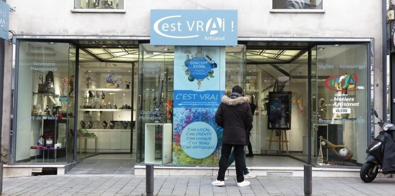 Devanture concept store "C'est vrai"