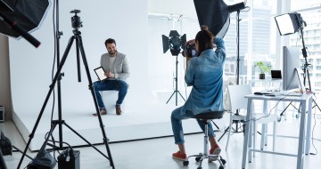 Photographe en plein travail