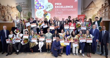 Photo de groupe lors de la cérémonie Prix d'excellence Artisanat d'Art Gagny