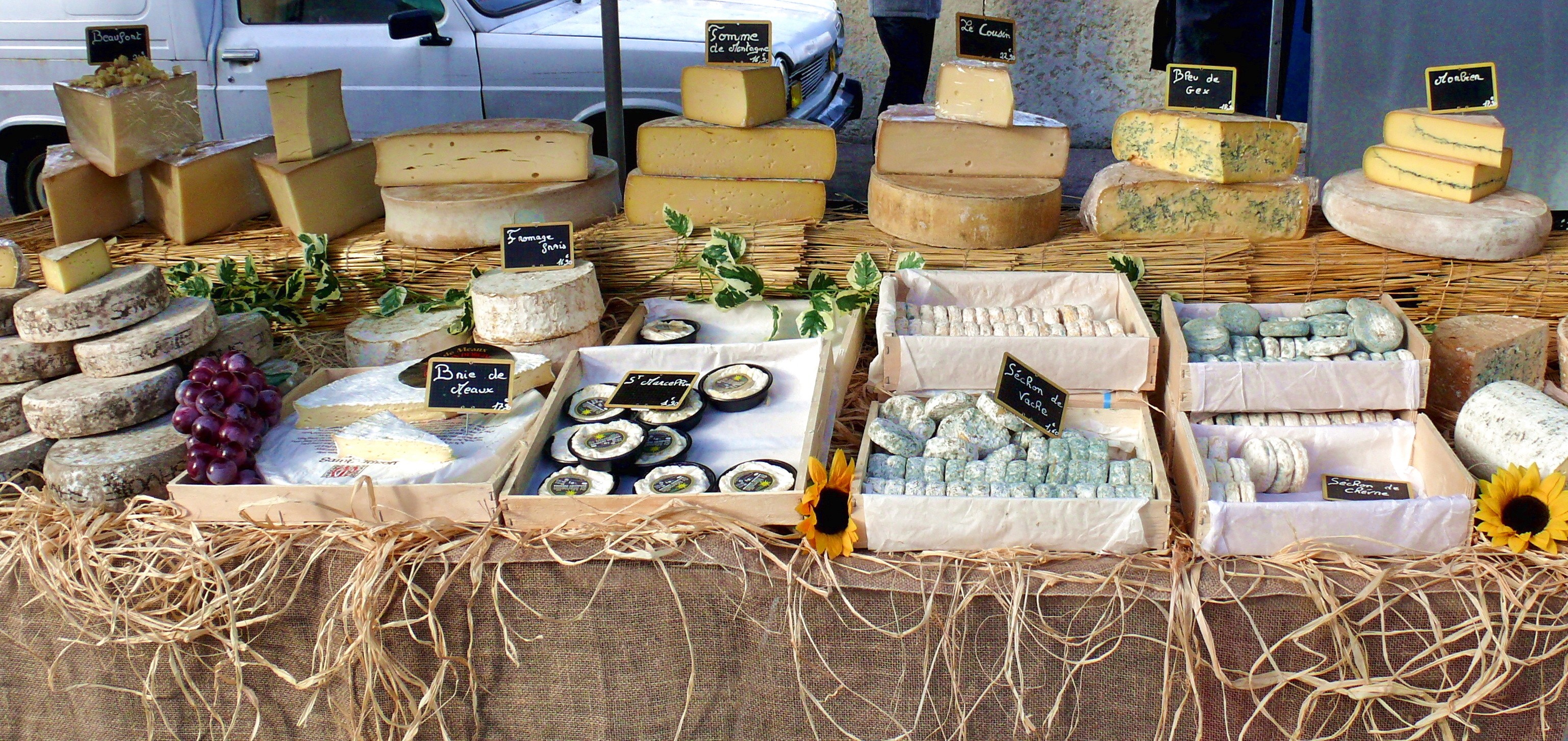 Stand de fromage sur le marché