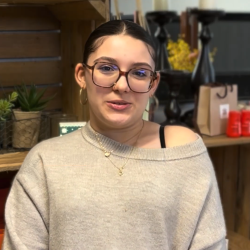 Louane, apprentie en CAP Équipier Polyvalent du Commerce